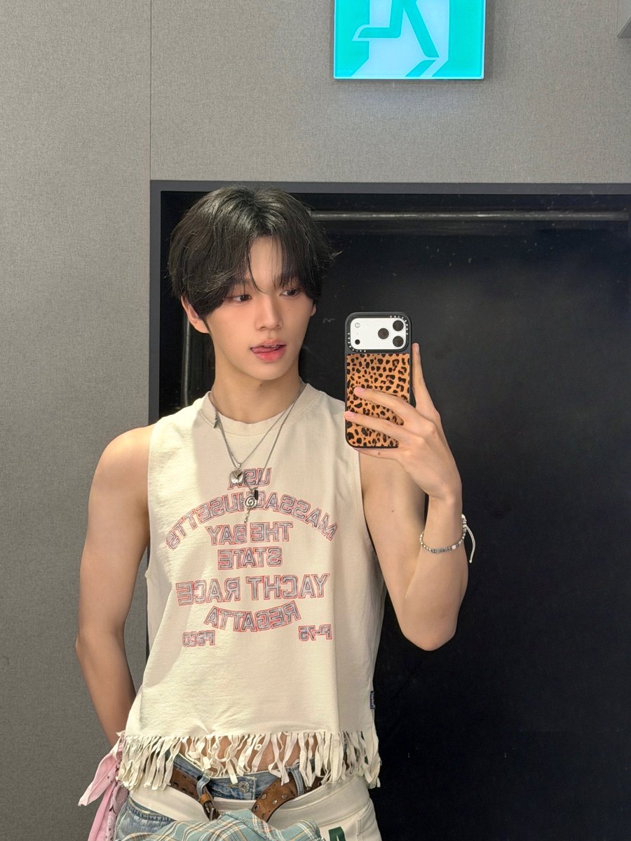 chiaaa227's tweet photo. 와 진위 살 ㅈㅉ많이뺏네 https://t.co/vyQTamwsxo