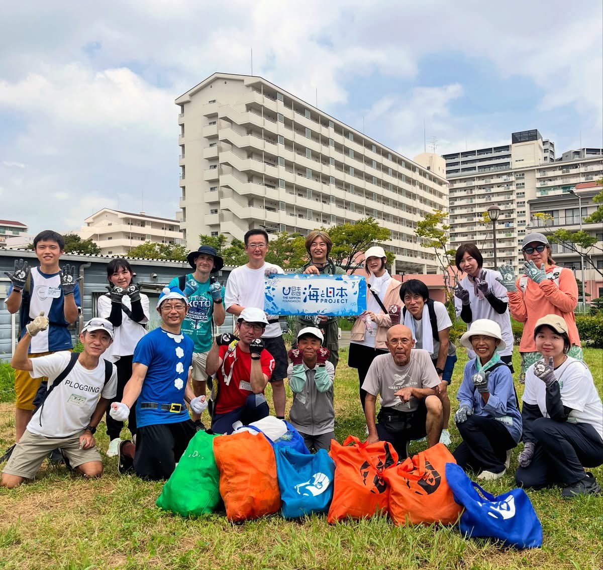 plogging_o_s's tweet photo. 【住吉プロギング vol.6】2026/7/26(日)

今回はプロギングジャパン様主催の南千住プロギングvol.37とのコラボ企画！
江��区住吉を出発し、南千住汐入公園ゴールの約6キロをロングプロギング🏃‍♂️‍➡️
住吉からは3名(リーダー含め4名)の方にご参加いただきました！ありがとうございます！
#plogging https://t.co/RFuql4o9cC
