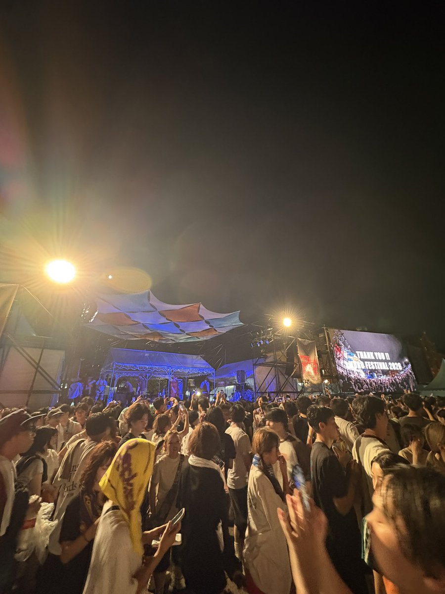 Noruru217's tweet photo. 改めてムロフェス最高だったな
色んなバンドとかアコースティック一日で見れて本当によかった
また来年も行きたい
3Daysは体が持つか分からないけど笑 https://t.co/krvHzIClVS