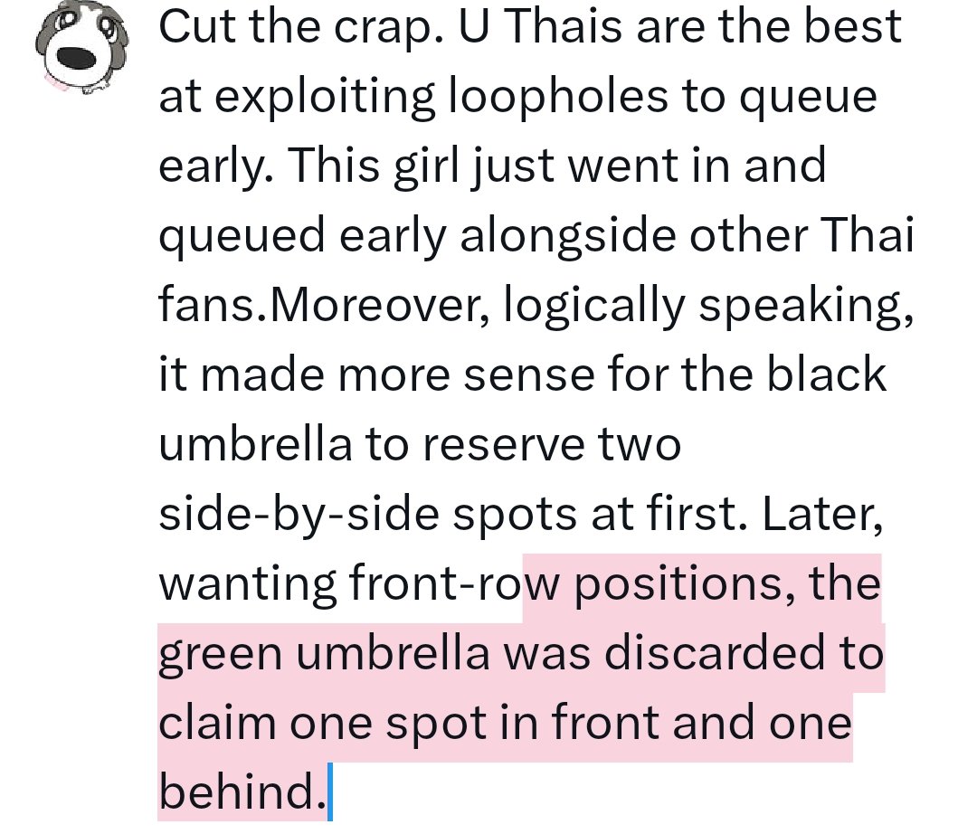 tudou1140's tweet photo. @iSEEDA_ Cut the crap. U Thais are the best at exploiting loopholes to queue early. This girl just went in and queued early alongside other Thai fans.Moreover, logically speaking, it made more sense for the black umbrella to reserve two side‑by‑side spots at first. https://t.co/K8OrWrFGuh