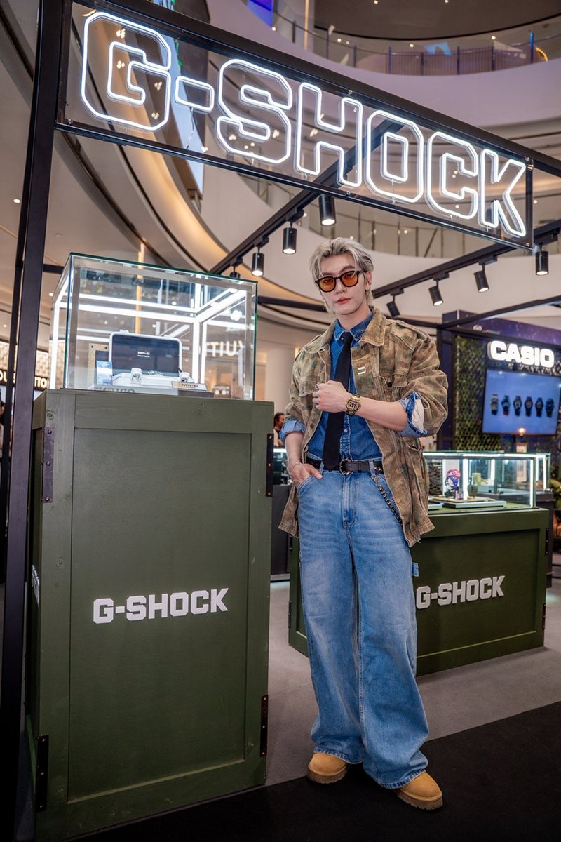 ANiceEnt's tweet photo. "บอส-ชัยกมล" ร่วมงานเปิดตัวนาฬิกา G-SHOCK "BOLD CAMO : CAMO and GOLD"

#bossckm #bosschaikamon
#GSHOCKTH #CASIOCMG #GSHOCK
#AbsoluteToughness #BOLDCAMO
#CAMOANDGOLD

🔗https://t.co/FxkDEmsTzv https://t.co/FIVOFNmiZI