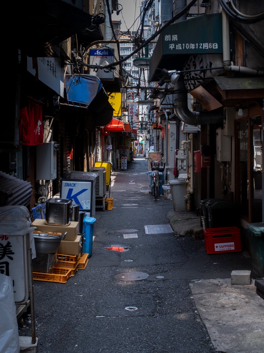 takatokyo_c's tweet photo. 対比
左：大井町
右：お台場 ダイバーシティ

#x100vi
#SOOC https://t.co/QhnOu5WW5D