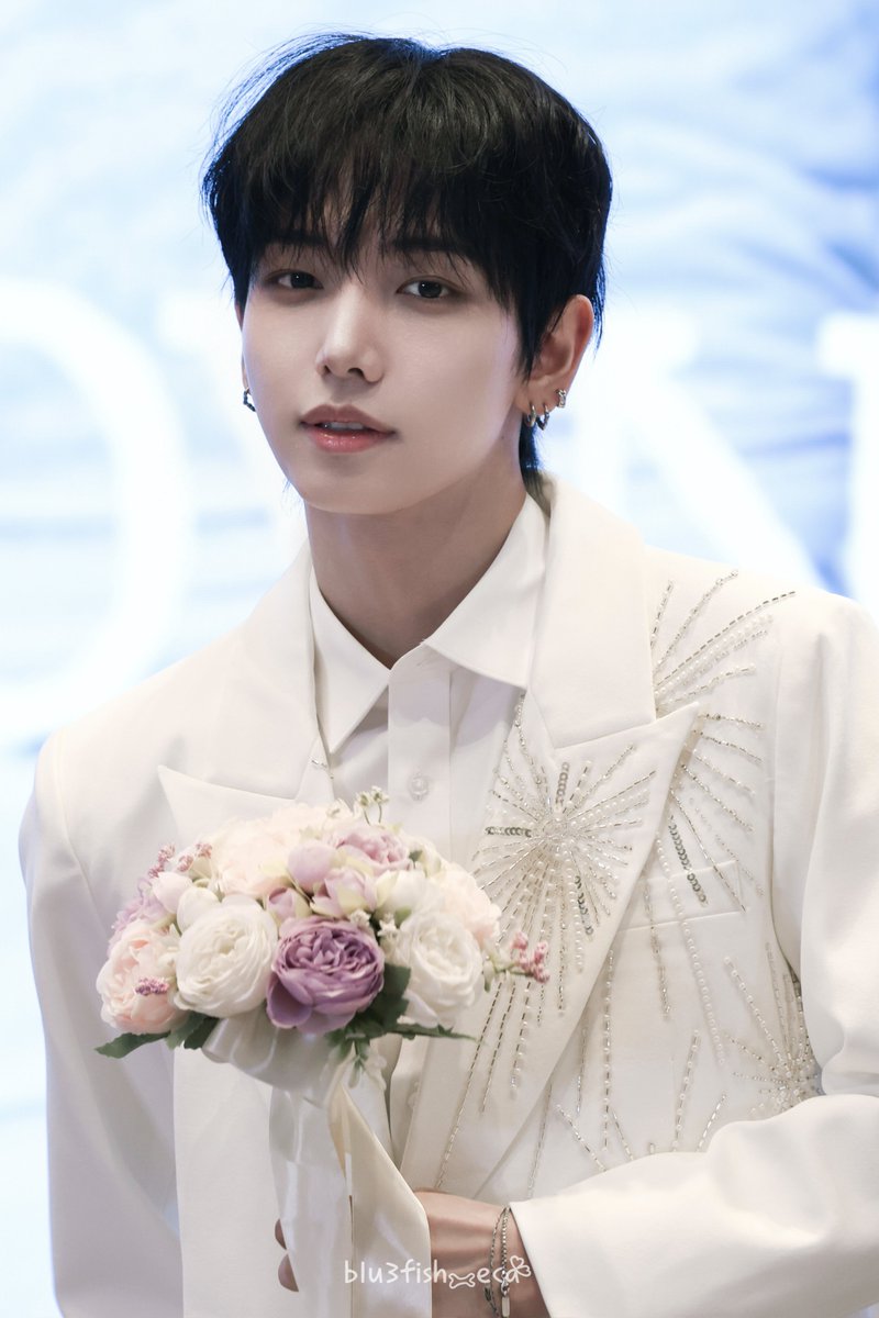 blu3fish_eca's tweet photo. 260725
💐🤍

#명재현 #JAEHYUN
#보이넥스트도어 #BOYNEXTDOOR https://t.co/yT7HqWicZl