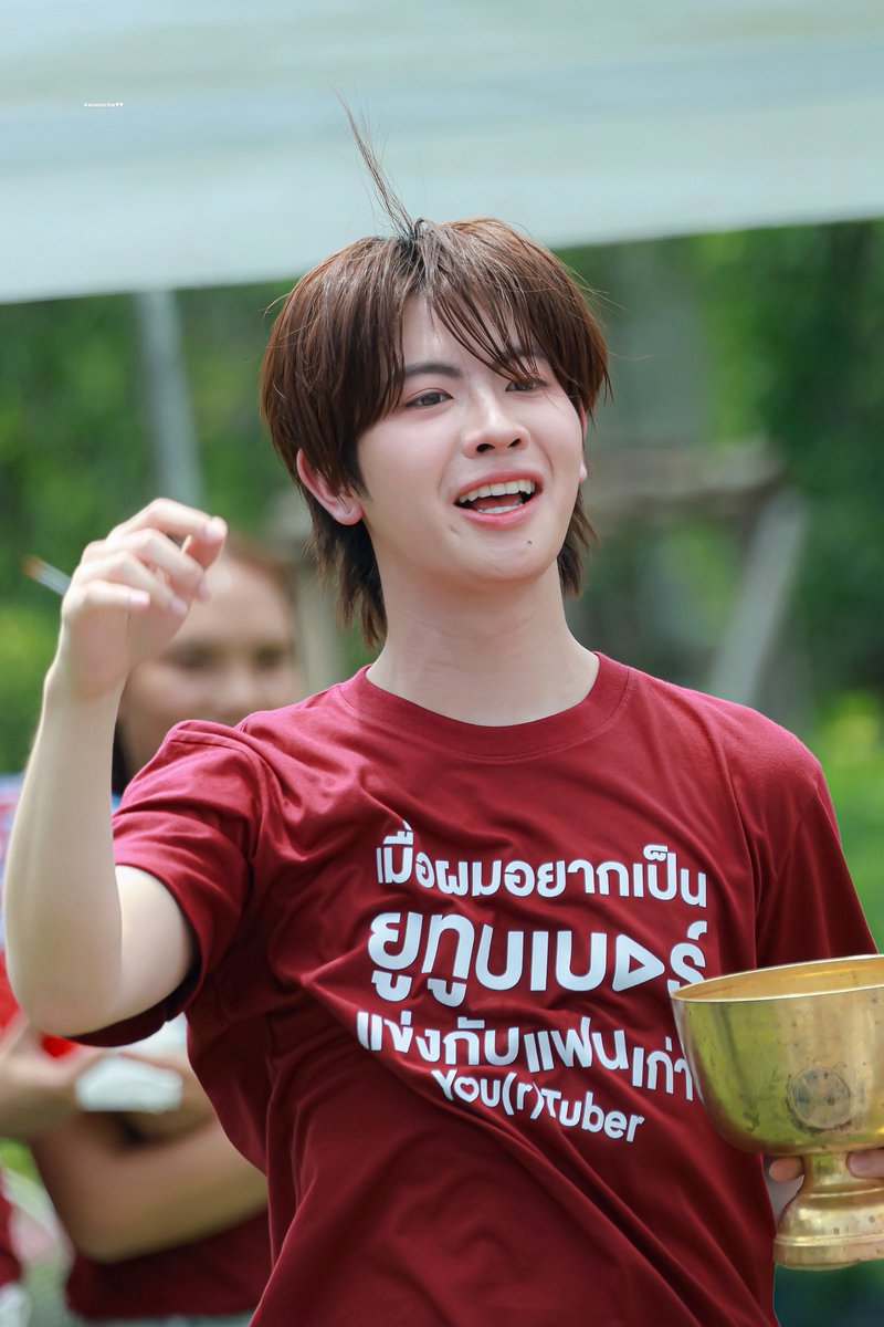 ksdhsvt's tweet photo. 270726  ˚ʚ #Firstone 𐔌՞･·･՞𐦯
#เติ้ลเฟิร์สวัน #TleFirstone 

เด็กที่สนุกกับการแจกของให้พี่ๆมากที่สุดอยู่ตรงนิ้5555555555555

YourTuber Worship
#บวงสรวงYourTuber https://t.co/lcFoiRcRNu