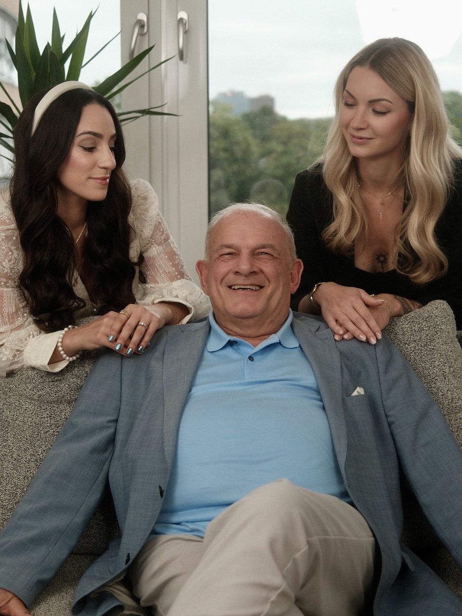 ScharfRechts's tweet photo. Wer hat die neue Folge von Scharf Rechts schon gesehen? 🎙️

Die dürft ihr auf keinen Fall verpassen – sie ist jetzt online! Schaut unbedingt rein! 🔥 https://t.co/hPbdsGs3VV