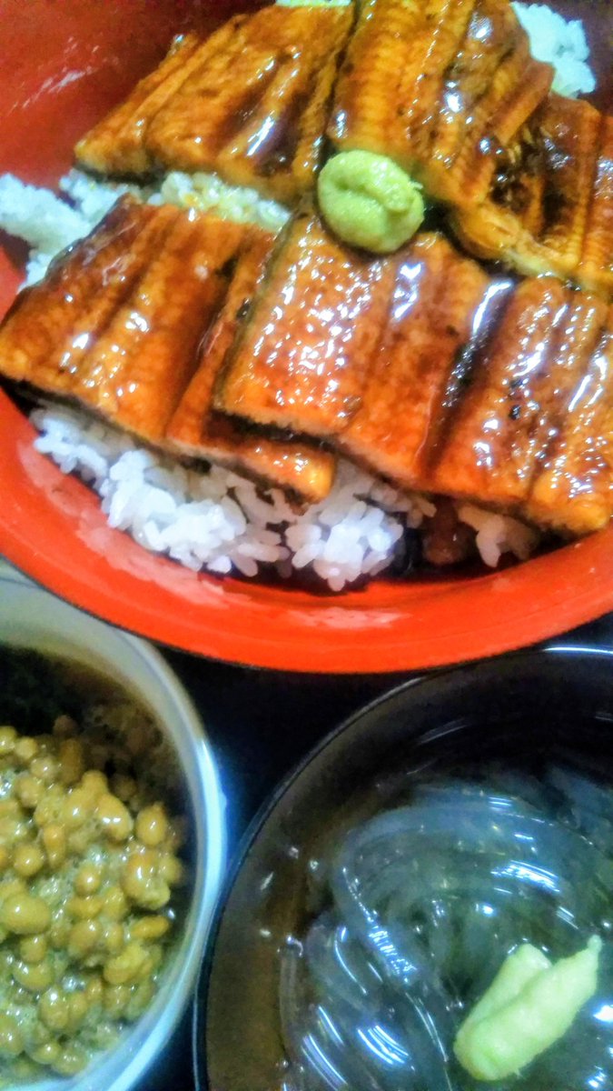 mocottoy's tweet photo. 今日の晩ごはんは、メカブ納豆、心太、うな丼です🍚😋✨
#おうちごはん　#お腹ペコリン部　#自炊　#自炊記録 https://t.co/KMP3jMdylV
