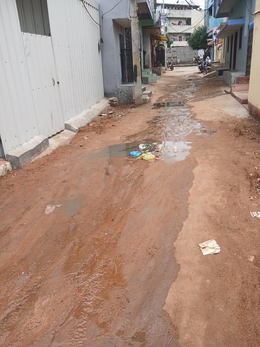 ramulinganolla's tweet photo. Good often dear HMwss officer my name linganollu ramu from nethajinagar kattedan rajendranagar drainage paipu line damaged very bad response no action no reply menegers Supervisors more times complete but no response 9666985821
@HMWSSBOnline https://t.co/y0Exuw1mp1