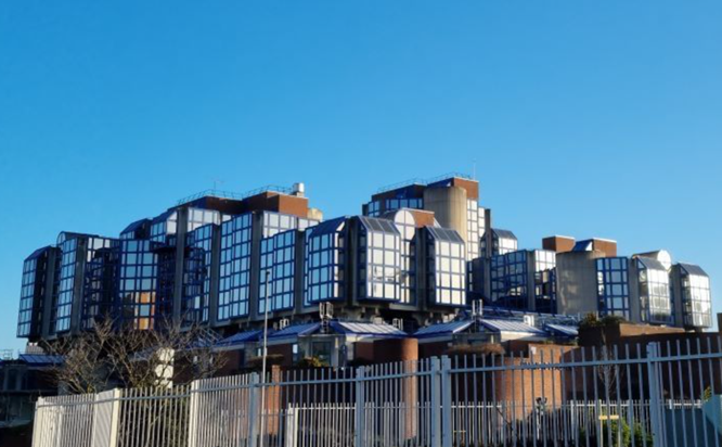 Procureur93's tweet photo. ⚠️ Le parquet de BOBIGNY combat sans relâche le proxénétisme dont sont victimes les mineurs.

Moins de quatre mois séparent le signalement initial de la condamnation finale.

👉Une action portée par la division de la famille et de la jeunesse (DIFAJE)
⤵️
https://t.co/QZMLGpNSXw https://t.co/M3Iylh0Z66