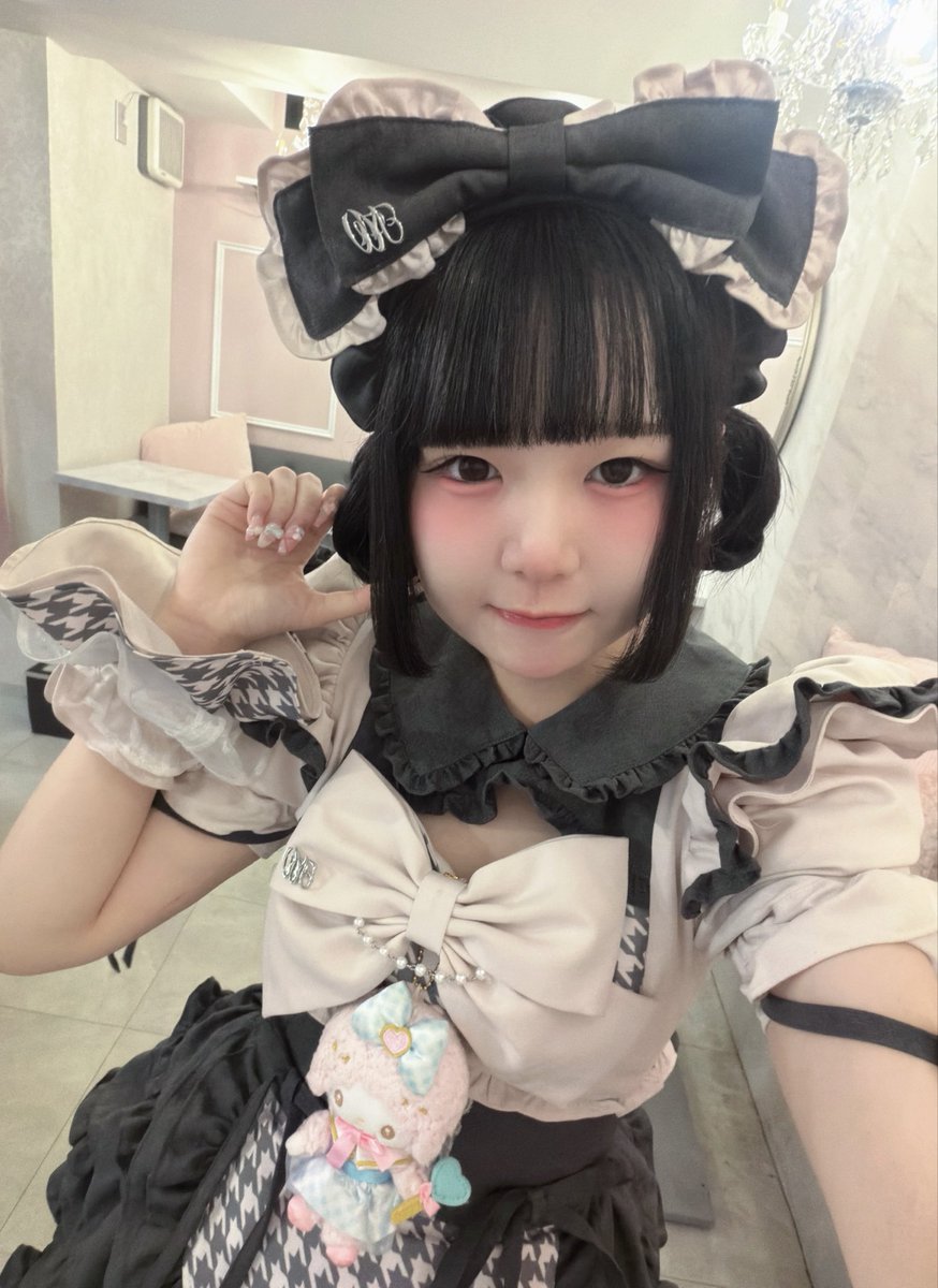 SC__ribon's tweet photo. いん( ᴖ_ᴖ )🎀18-22！！
ポンデリングヘアにしたよがんばったからみてほしい🍩🎀
#すい〜ときゃっと #メイドカフェ #コンカフェ #秋葉原 https://t.co/kWsoBJz3E4