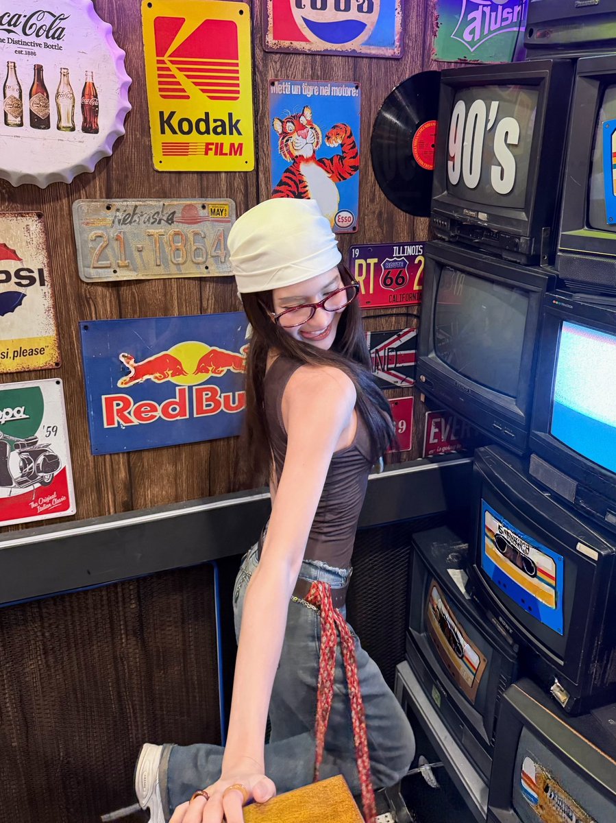 Tungpangplpl's tweet photo. 90s vibe is calling🎞️📼🤟🏻

TPJS JULY JOURNEY 27

#Tungpangjessie #ถุงแป้งเจสซี่ 
#Tungpangpl #Jessienatsiya https://t.co/3EcXUu1dk1