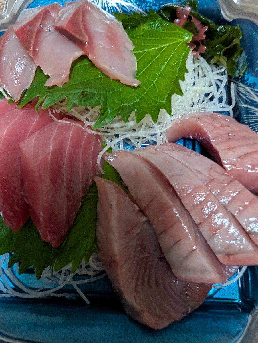 ko048suke's tweet photo. #夕食　#刺身 https://t.co/tDFqH8TKpm
