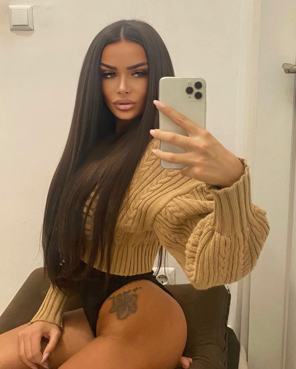 Andrea Ann tweet media