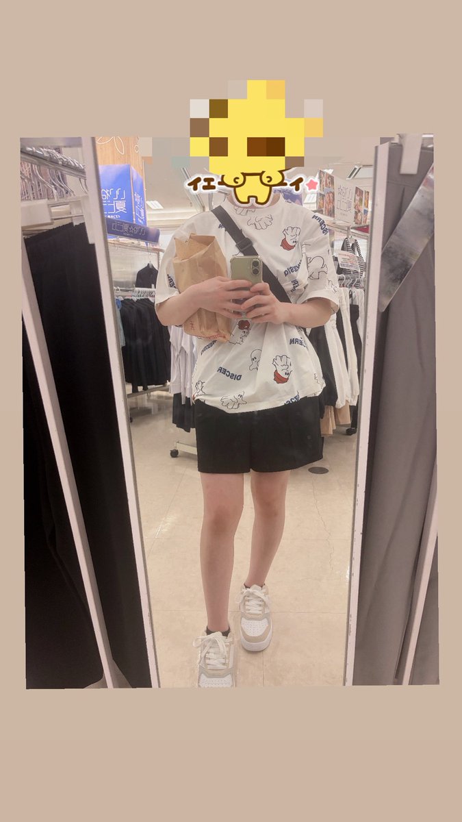 hakotissues032's tweet photo. やっとおばけ概念服でお出かけしてきた😎
まじ暑すぎ https://t.co/1qHTlu1Jr3