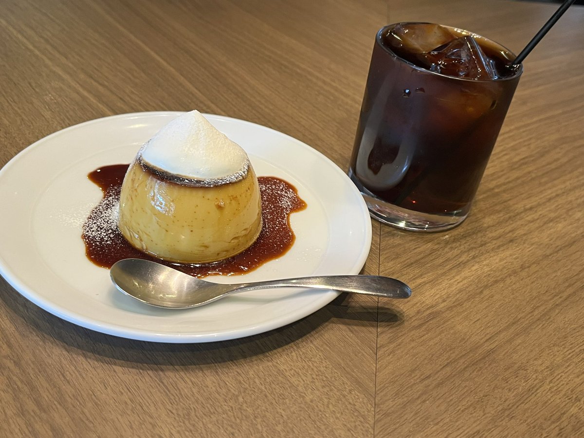 hirogotocafe's tweet photo. 31日で閉店。
たぶんラスト訪問。
店内入ったら、知り合いおるし！ https://t.co/InyGI58sMq