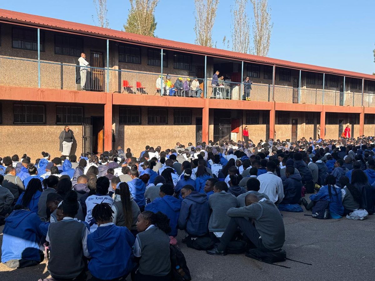 CoJTransport's tweet photo. School safety awareness engagement at Willow Crescent Secondary school.

City of Joburg Transport Department in partnership with various stakeholders prioritize the safety of our learners on the roads.
#JoburgTransport https://t.co/s2E4cZT3kL