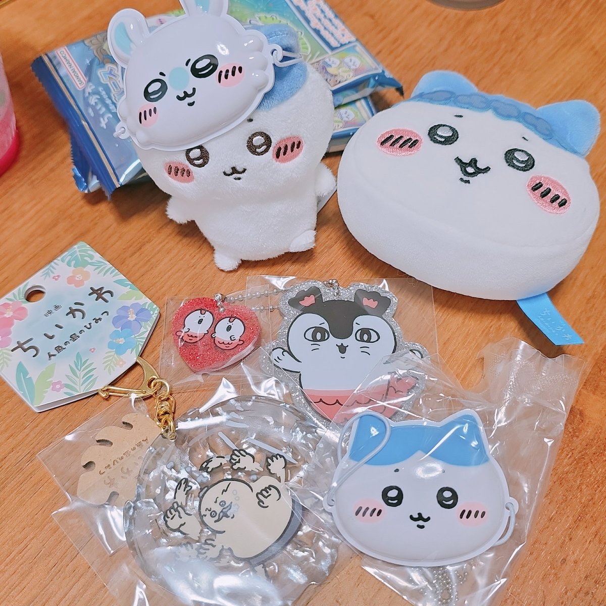 melon_hacci's tweet photo. 久しぶりにランダム買ったらハチワレちゃん祭 https://t.co/poYpuBDiBU