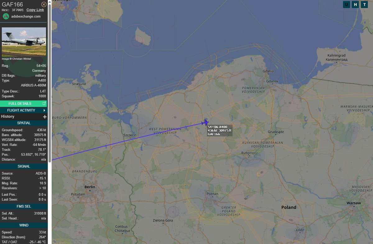 PolishMilRadar's tweet photo. 📅 27.07 🕘 10:53LT - 🇩🇪✈️ Airbus A400M tranzytem w kierunku Litwy 🇱🇹
🇩🇪 Siły Powietrzne Niemiec
✈️ Airbus A400M Atlas | Reg: "54+06"
🛫 Baza Lotnicza Wunstorf #ETNW | Niemcy 🇩🇪
🛬 Nieznane (prawdopodobnie jedno z lotnisk na Litwie 🇱🇹)
#GAF166 leci tranzytem na FL310 (9448 metrów)
🔗 https://t.co/CZllu0coHZ
#POLMILRADAR