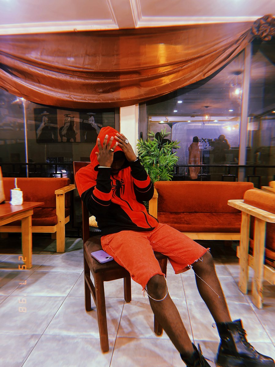 why_bzy's tweet photo. KWEKU ANANSE 🕷️ https://t.co/gJxX8mi7GQ