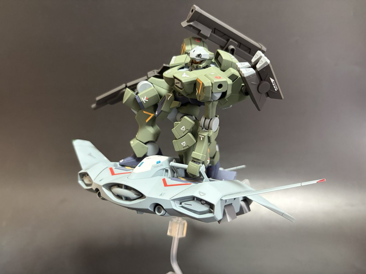 teddy82703's tweet photo. やっと再販されたザウォートヘヴィ、投げ売りされてたティックバラン完成しました🙌
久々に水転写デカール貼りました笑
渋カッコいいですよね🤭
#水星の魔女 
#プラモデルライフ https://t.co/tx2fVZtgEA