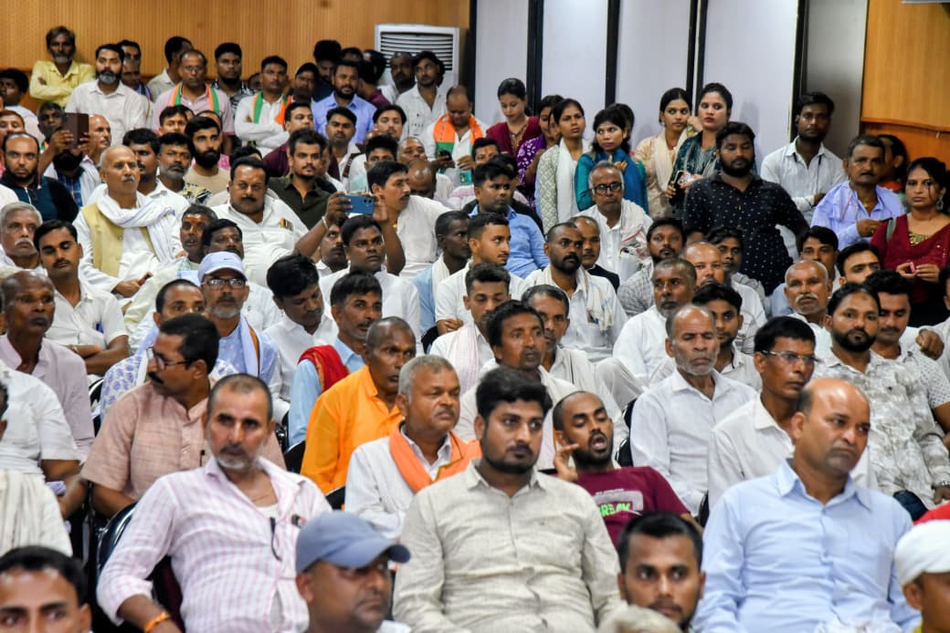 BJP4Bihar's tweet photo. माननीय प्रदेश अध्यक्ष श्री @sanjay_saraogi जी के द्वारा विभिन्न दलों के वरिष्ठ नेतागण को भाजपा का सदस्यता ग्रहण कराते हुए...

https://t.co/5gmMIOrSgf

#NDA4Bihar #BJP4Bihar https://t.co/zFarJbXSVw