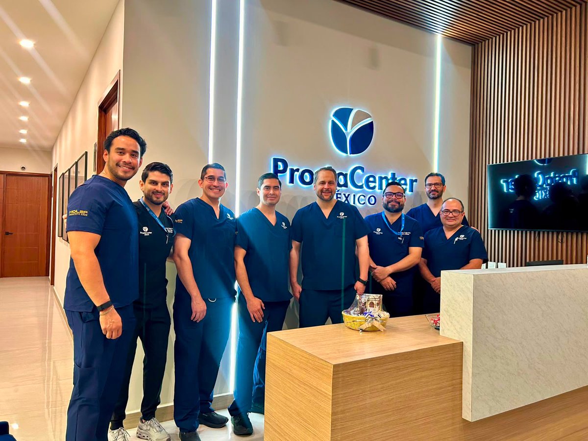 quanta_system's tweet photo. #QuantaSurgicalTrainingLab🚀

🙏Thanks to Dr. @dr_karian 
🏥ProstaCenterMx at @hpuertahierro, Colima, Mexico🇲🇽
🩺#CyberHo150 with #QuantaMagnetoTechnology 🧲 
👥Urologists from across Latin America

#UrologyInnovation #QuantaSystem #BeQuanta https://t.co/b9UVanp58S