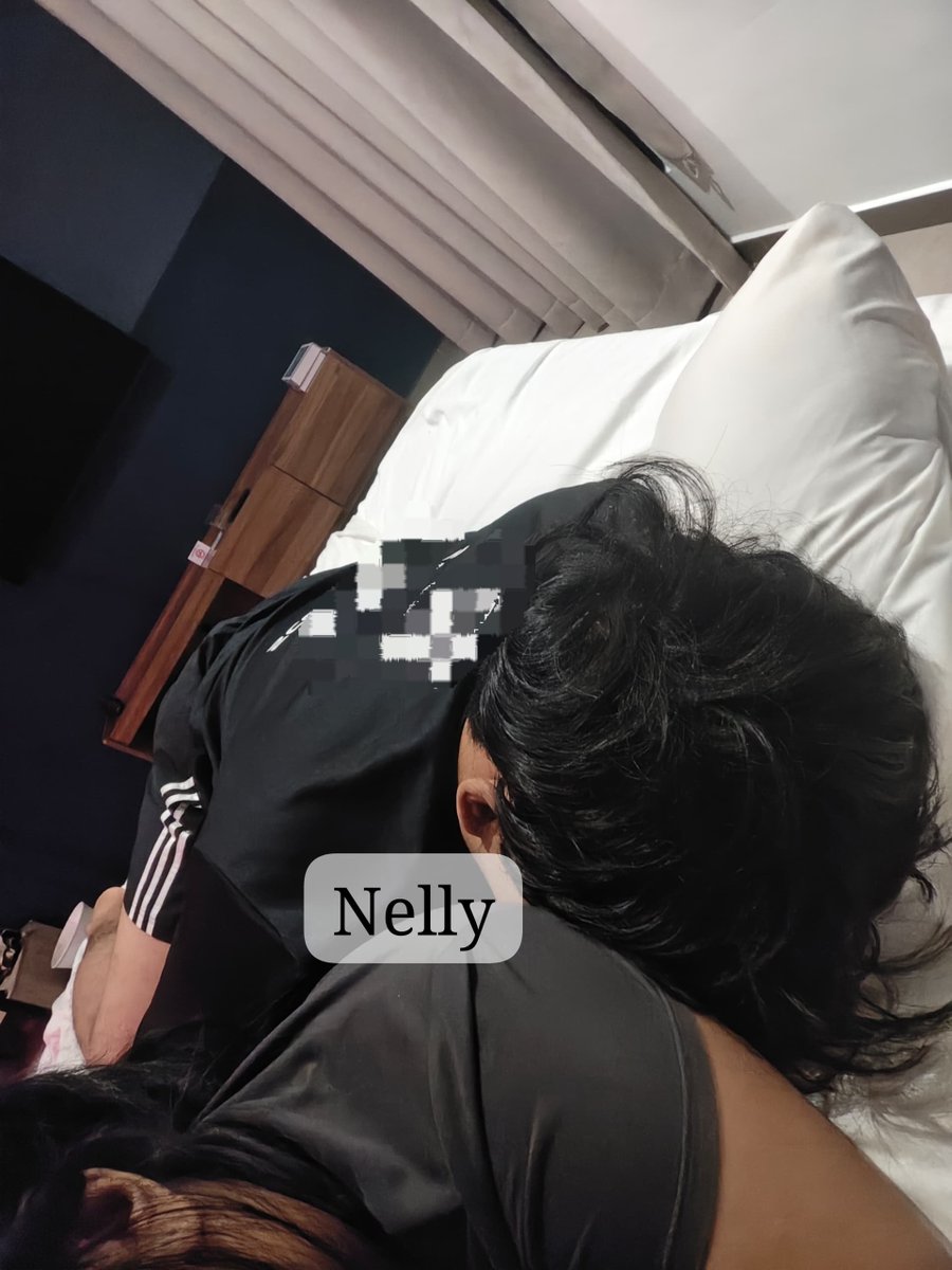nelilun4's tweet photo. Lemah kalau tak cium tiak https://t.co/3r0L1E2ugI