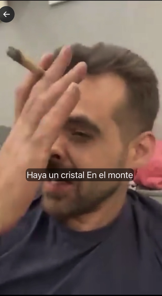 DavidGa0755997's tweet photo. @DiosaKhalinda Va fino 🤣🤣🤣🤣 https://t.co/Oe7Ziqc9TF