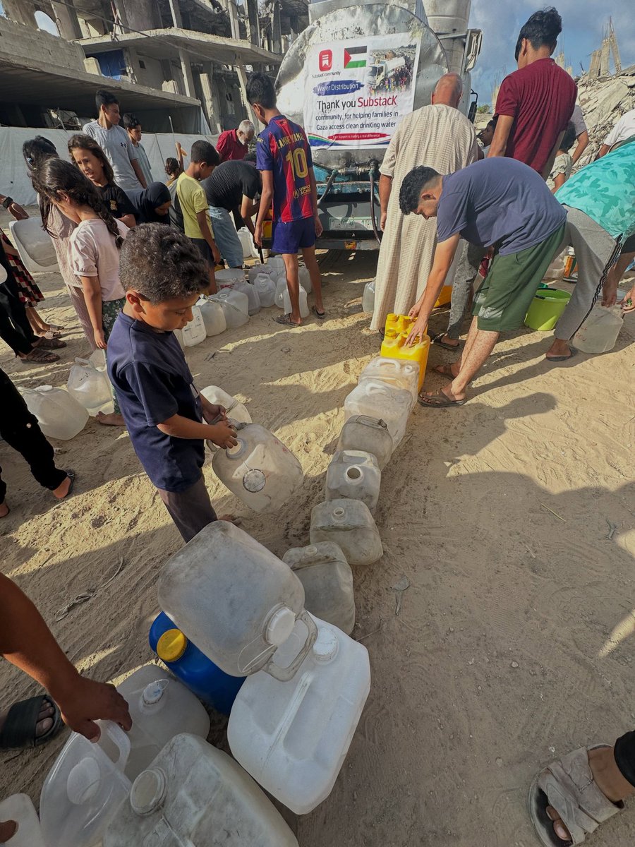 doaax__'s tweet photo. The first truck carrying drinking water has arrived in our residential area after a week-long interruption. https://t.co/1RZM2ntFxq