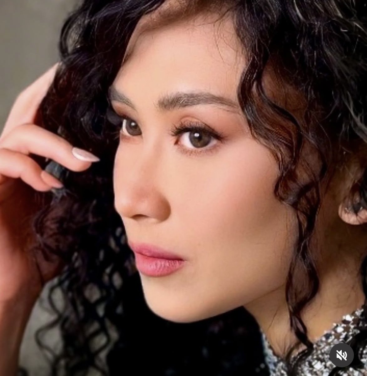 mariyajoshiita's tweet photo. ganda ni QUEEN SG ditey, ngayon ko lang nakita tong pic na to!

#SarahGeronimo https://t.co/BWh5Dg2ITI