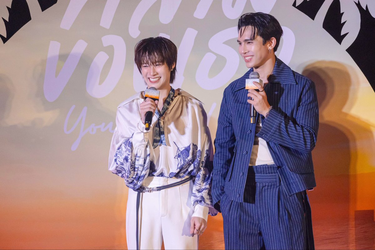 YourThirdSeries's tweet photo. ที่สามของเธอ Your Third Series EP.1 : NOW YOUR SEA THIRD 🏝️🍊

ขอขอบคุณทุกกำลังใจของชาวไร่ ชาวสวน และชาวเกาะที่ม���บให้กับ “ที่สามของเธอ Your Third Series” มาโดยตลอด และขอขอบคุณสำหรับทุกการพูดถึง ยอดเทรนด์ และเสียงหัวเราะของทุกคน หวังว่า “ที่สามของเธอ Your Third Series” จะสร้างรอยยิ้ม เสียงหัวเราะ และมอบความสุขให้กับทุกคนนะคะ🫶🏻✨

YOUR THIRD SERIES EP1
#ที่สามของเธอEP1