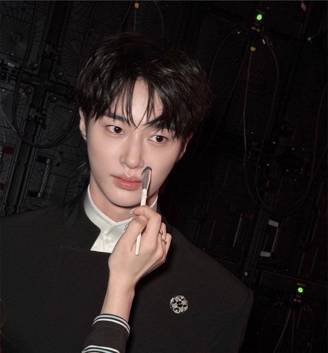 inmyheyday_'s tweet photo. 까리해진 빈첸시오 신부님…… https://t.co/doGZpqUfwX