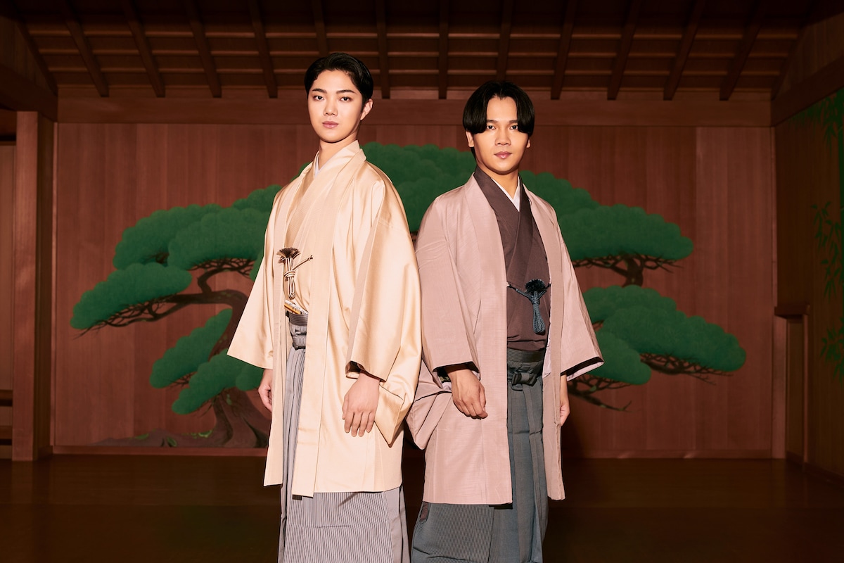 stage_natalie's tweet photo. 【特集】「『能 狂言 刀剣乱舞』第一弾 妖蜘蛛編」まもなく開幕🌸

能と狂言、新たな道を切り拓く2人が刀剣男士に！
大槻裕一（膝丸役）・野村裕基（髭切役）が意欲「記憶の1ぺージに残るような時間を」
https://t.co/MhlHzj5E0c

#能狂言刀剣乱舞
#刀剣乱舞 https://t.co/dcPNqsTs0u