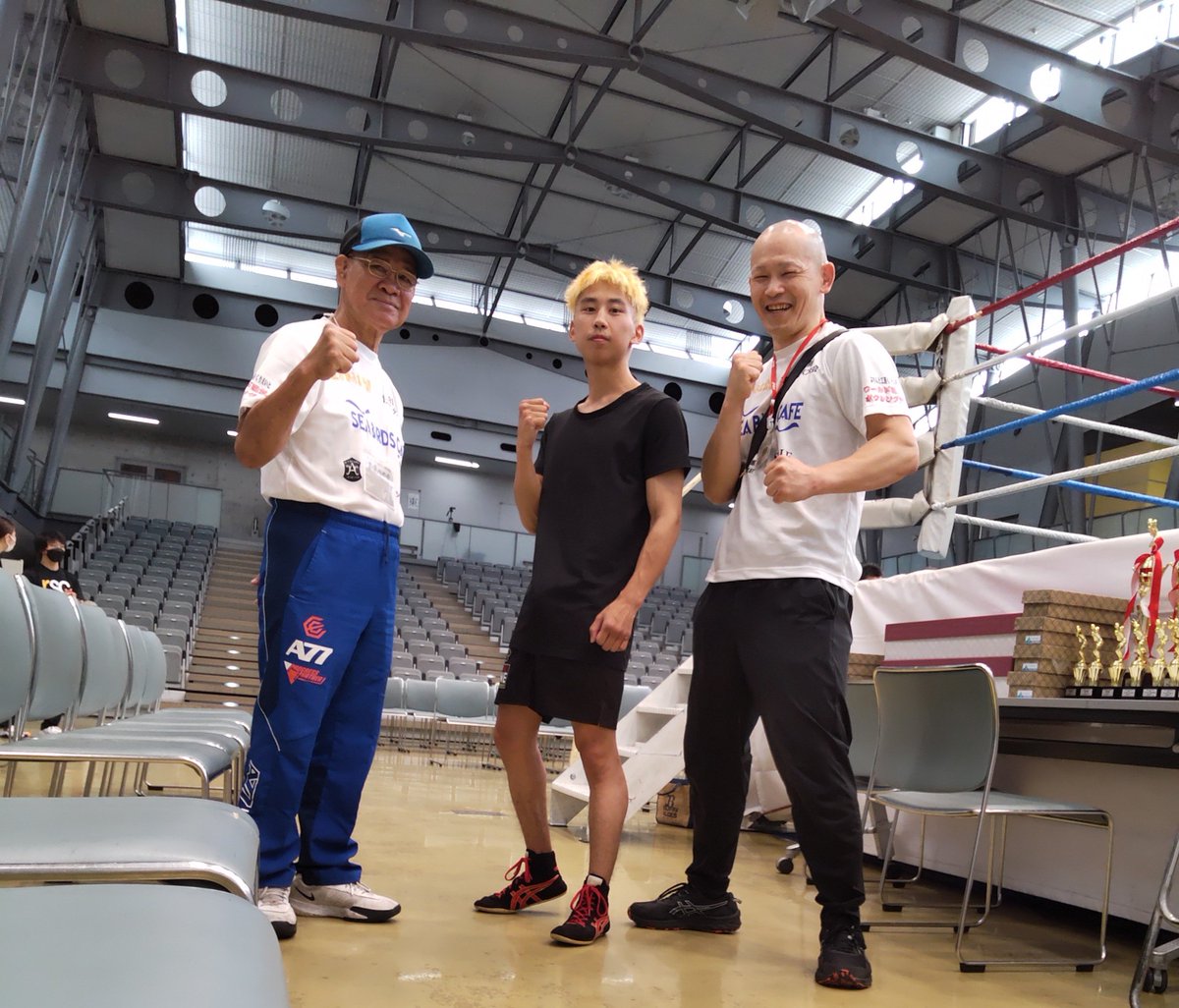 piece4222's tweet photo. 真夏の名古屋☀
#名古屋 #刈谷市 #あいおいホール #BOXINGHOMETEACHER #文京区 #ファイティングボックス #取手市 #東京都 #新宿区 #北新宿 #西新宿 #下落合 #牛込柳町 #牛込神楽坂 #古川明裕 #夏 https://t.co/UXhG7htzbn