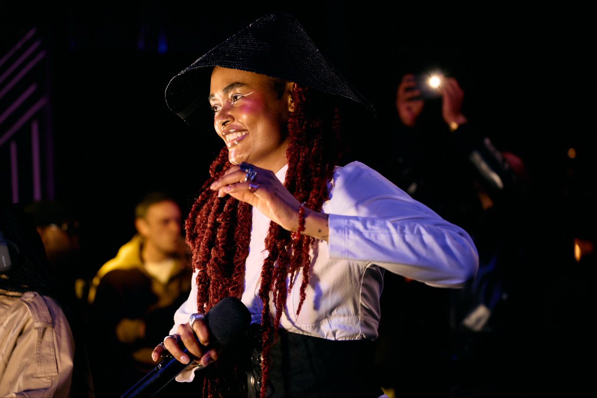 iam_sio's tweet photo. On stage with @DenieceMarz for @StayTrueSounds vol 2 at @TRUTHjhb! Thank to you everyone you made this happen! I had thee best time and MASSIVE love to everyone who sang with me!!! The joy you gave me is on my face🤍🫶🏼

Images by thevisuspace https://t.co/cHk09XXO9I