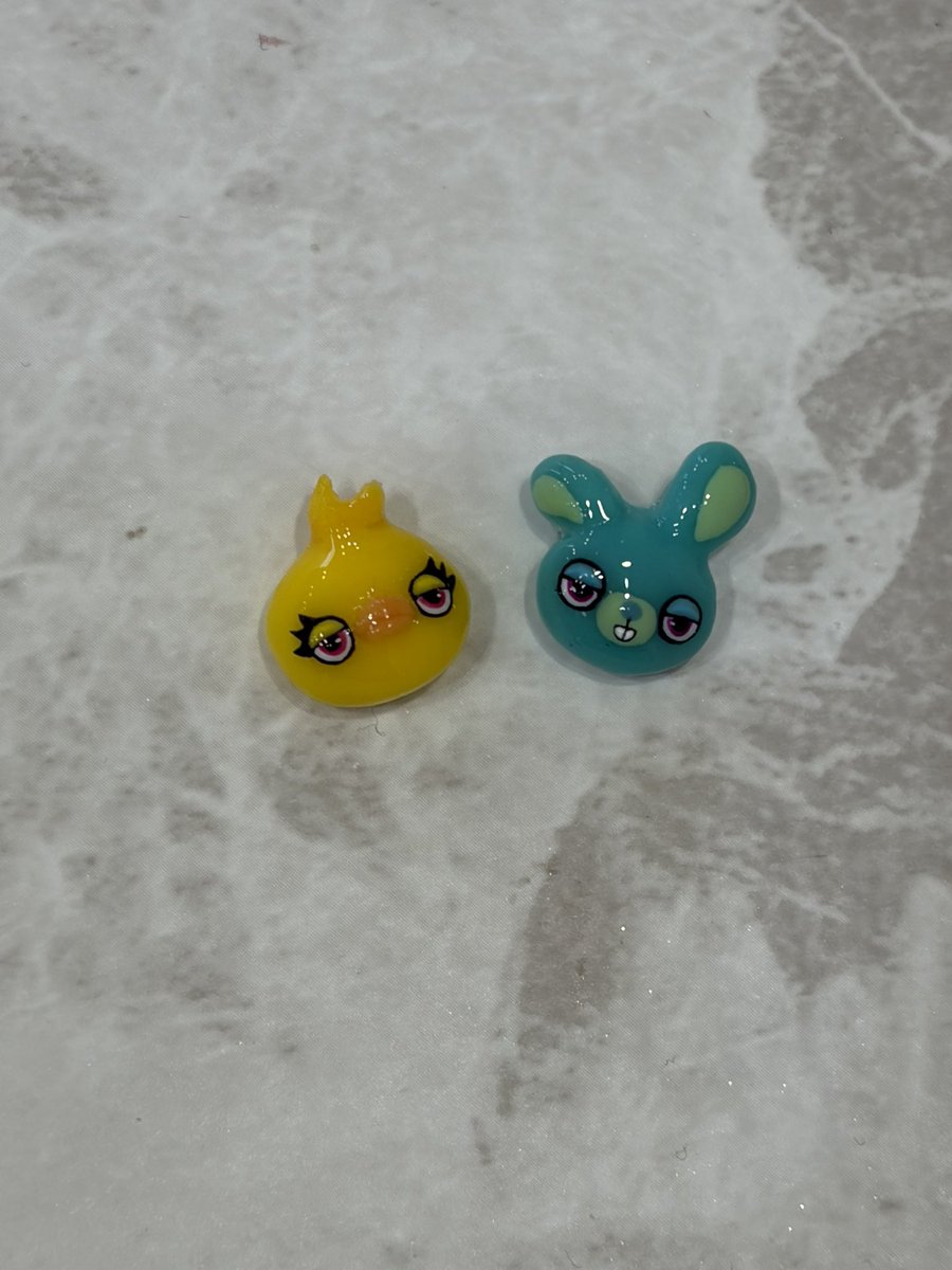 isshiki_7's tweet photo. キャラパーツ作るの何だかんだたのしい〜
一部スタッフにお手伝いしてもらって完成した！ https://t.co/Tv2yOTfcEn