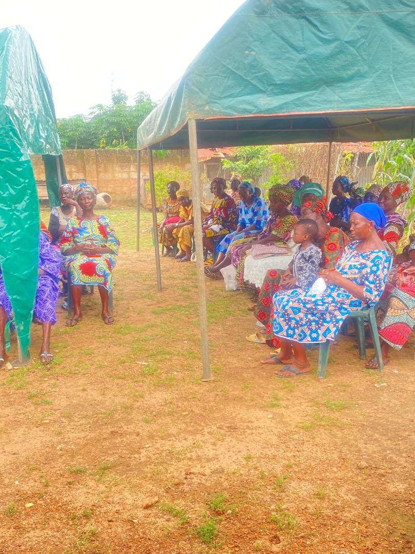 GSWMIEldersF's tweet photo. GSWMI Agape Ministry ministration to elders in Awe, Oyo State 25th July 2026. God bless @AdeksDayo and the Agape team for your labour of love. God bless GSWM ! Glooorry to God! https://t.co/4SdDcv5Sdj