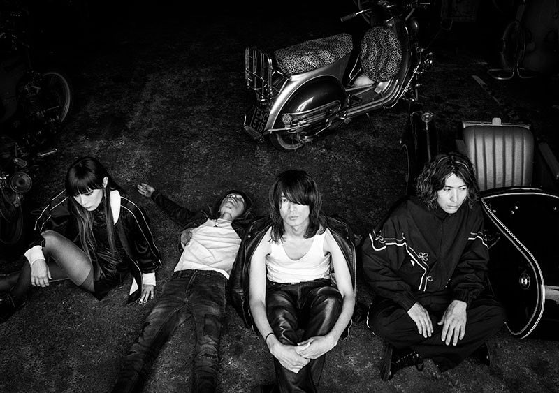 teichikujpop's tweet photo. 【a flood of circle】
update🆕

BEST ALBUM『#革命未遂の蝶が見る夢』の発売を記念して #フラッド 公認応援店の店頭キャンペーンを開催🎊なんと店舗ごとに異なる、武道館フォトポスターの展示が新たに決定しました📷店舗リストも更新になっているので是非チェックを🔎
https://t.co/i3rY4nXrfC https://t.co/By0m8vnvk6