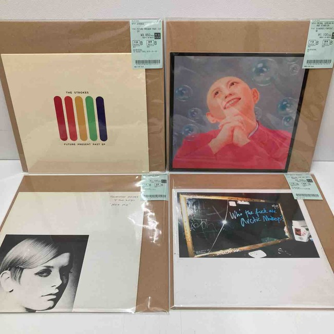 diskunionNAKANO's tweet photo. ニルヴァーナ7"、ストロークスやサーストンムーアの10"など！90sオルタナ系中古レコード入荷しました🦥
https://t.co/7Um6RpsJSm https://t.co/55AfgyA2HE