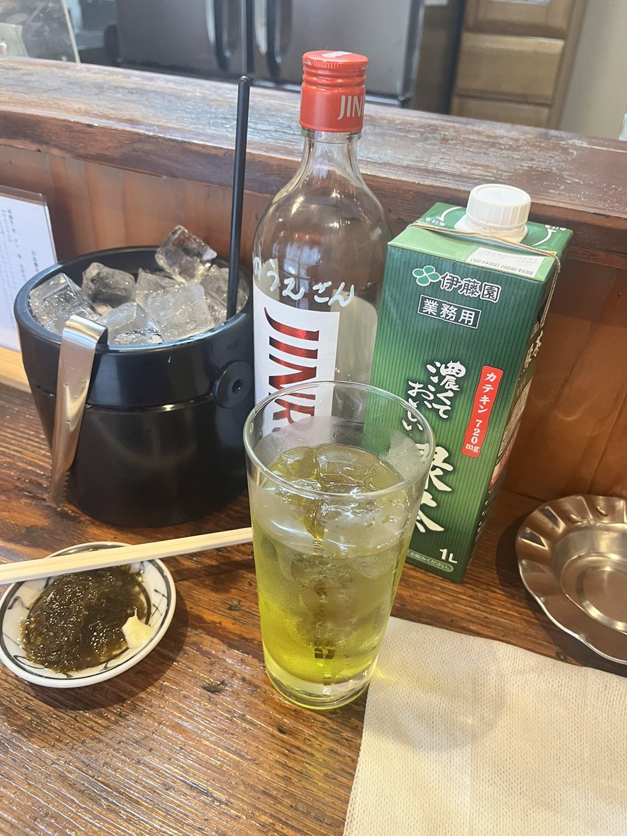 TomoInotomo's tweet photo. 仕事終わりに一杯 https://t.co/By4G1k1jM0