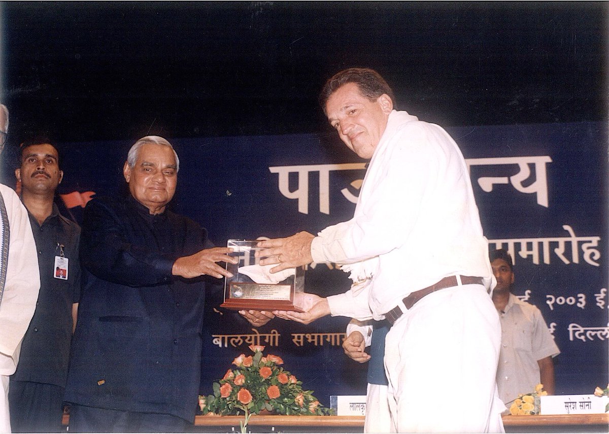 fgautier26's tweet photo. I covered Indian politics for 3 decades & I am sorry to say, but whether it's @BJP4India or @INCIndia how much time is WASTED in Parliament by politicians who live in utmost PRIVILEGE & always forget that they were elected by the people to WORK for the people. I have defended BJP since Mr Vajpayee, MM Joshi & LK Advani, good men -but if BJP continues like that it will LOSE in 2029. & as Sri Aurobindo says, it will an "Hour of God" wasted with incalculable consequences. Repost if you agree