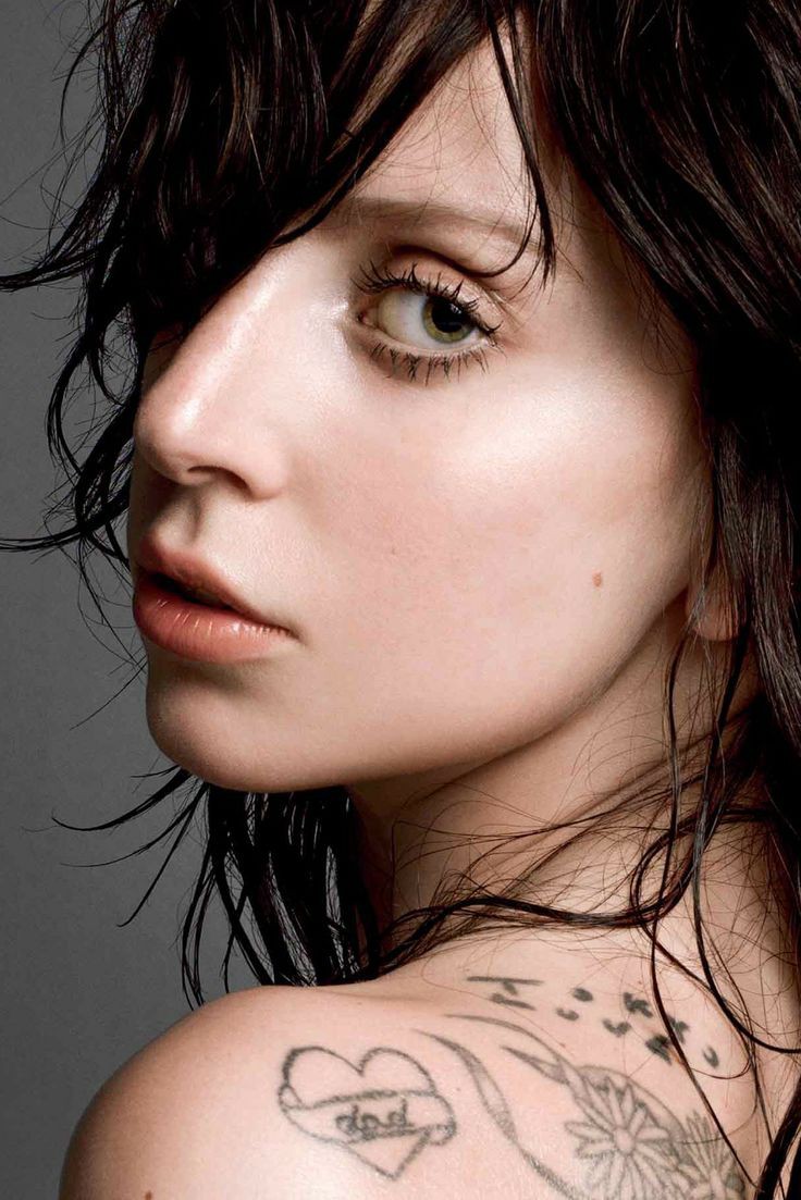 gardenofjemily's tweet photo. there’s something about this exact photoshoot.... 🙏🏻 https://t.co/p9OaC3qS7S