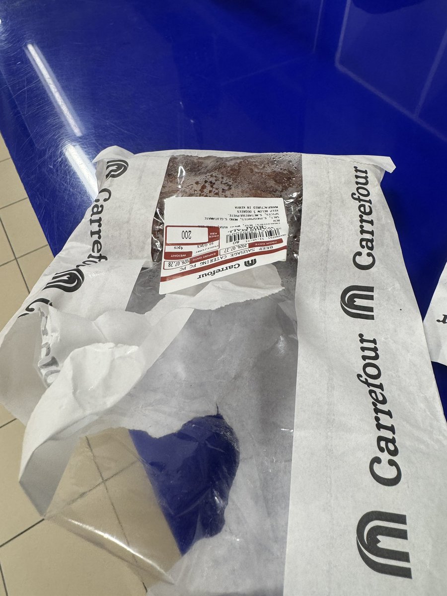 Billbett9's tweet photo. @CarrefourKe 
Ruai warris mall 
I have just been sold beef sausages that have bad smell and is already spoiled https://t.co/9O7ppKSvmQ