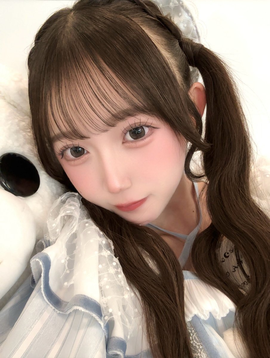 zz_znzz's tweet photo. お給仕中はこんな感じ♪ https://t.co/JhzrOXdm2y