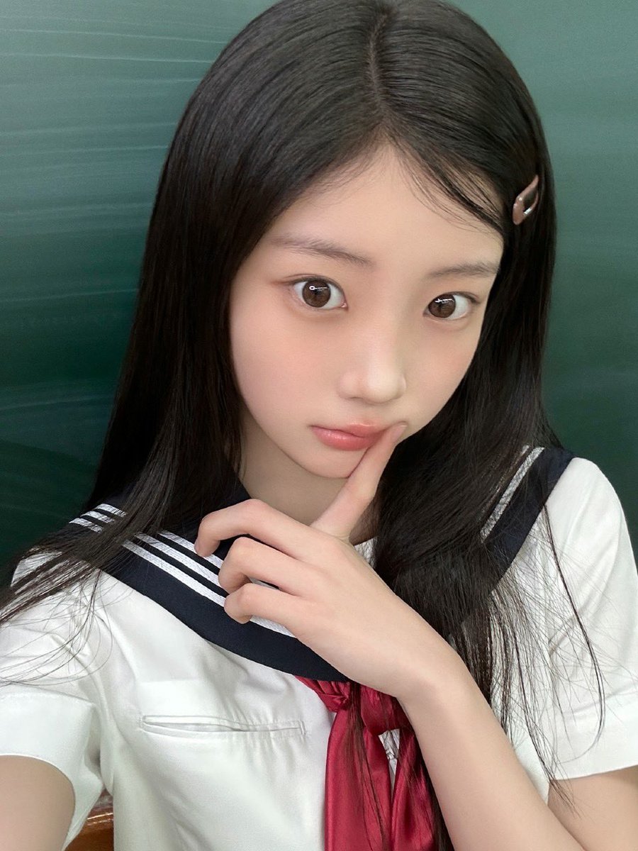 r0cks5ar3's tweet photo. 세라복 좋네 🫰🫰🫰🫰🫰🫰🫰 https://t.co/crQt6aWuHC