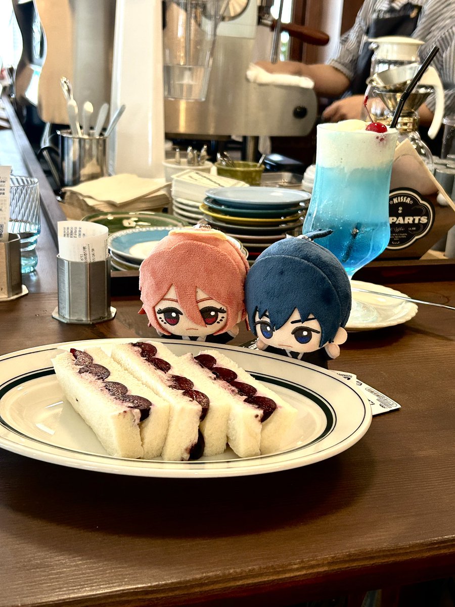 dating_day_'s tweet photo. 冰淇淋蘇打乃全世界最容易融化之物！ https://t.co/AzTdo8l8Lr