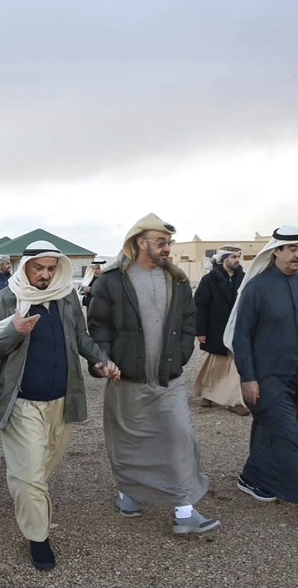 q6uq_'s tweet photo. المجدُ يعرف رجاله، والهيبةُ تعرف أصحابها 🧡 https://t.co/BoB00hdqrT