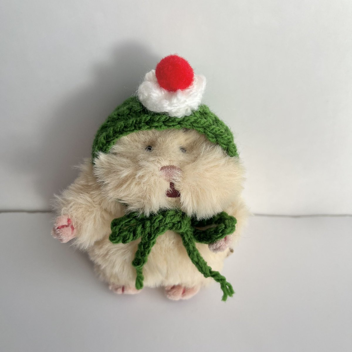 Te1_ll's tweet photo. クリームソーダボンネット
濃い色と淡い色どっちがかわいい？ https://t.co/uCXbOinKxG