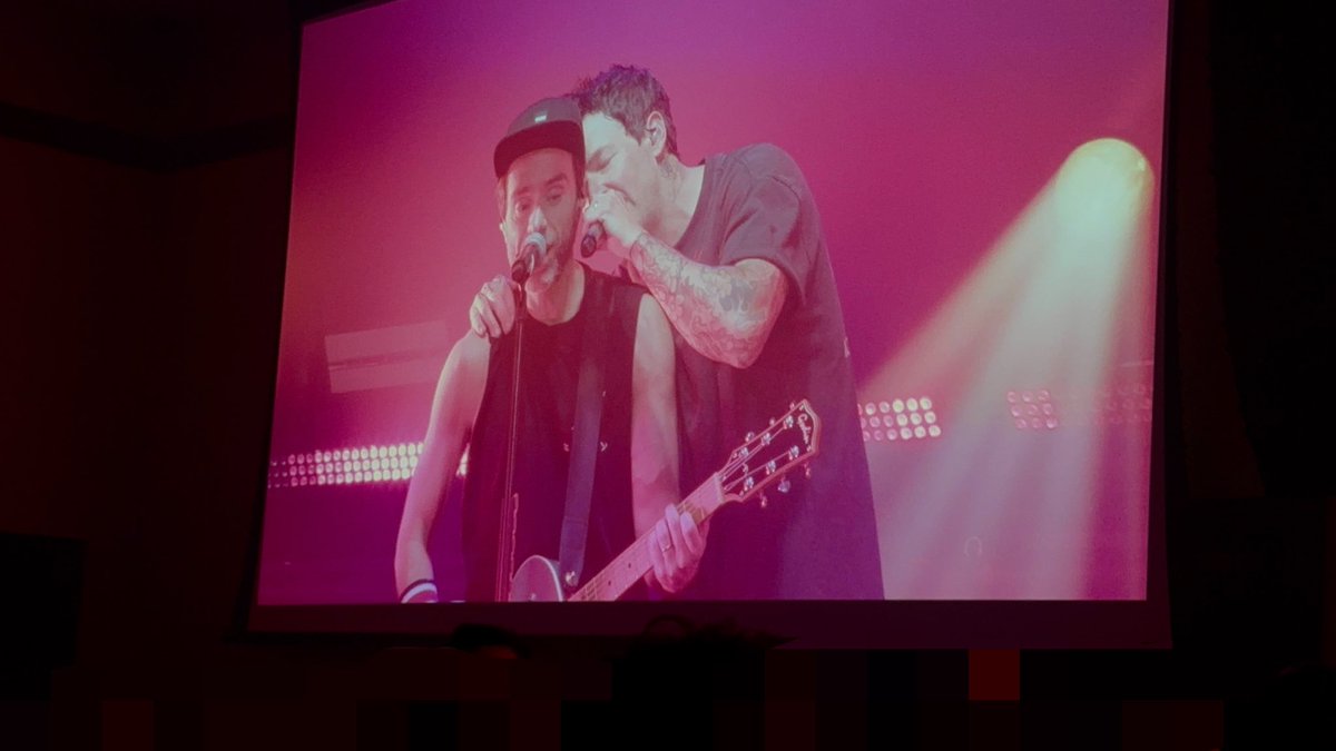 viphernelia's tweet photo. they covered mr brightside !! #simpleplan https://t.co/aZFrtSJ8qU