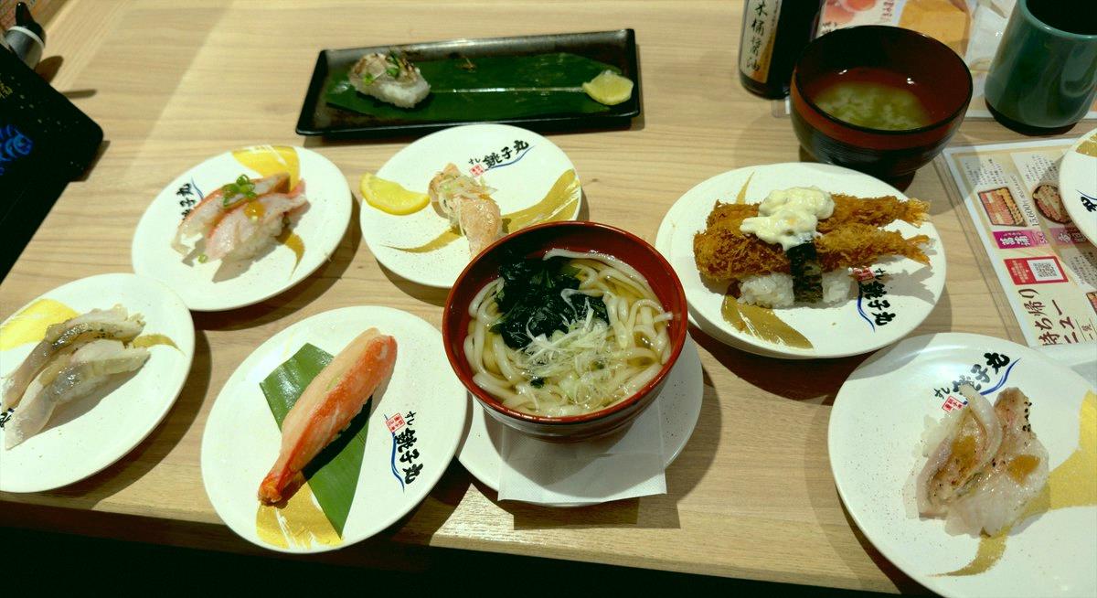 aymi5731's tweet photo. Eating sushi worth the stock price recovery! 🍣 https://t.co/b2JiOB9Lrl