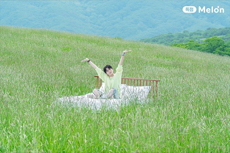 PIL_essay's tweet photo. 멜론 Young K (DAY6) 2nd Full Album 'Shut The Door' M/V 촬영 현장 비하인드 모음 #영케이 https://t.co/KbbHMkWGnv